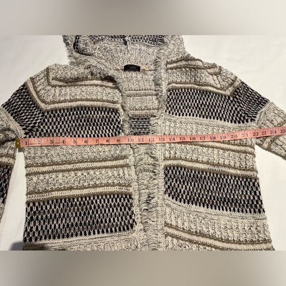 FYLO Textured Knit Sweater Size Large - Picture 7 of 11